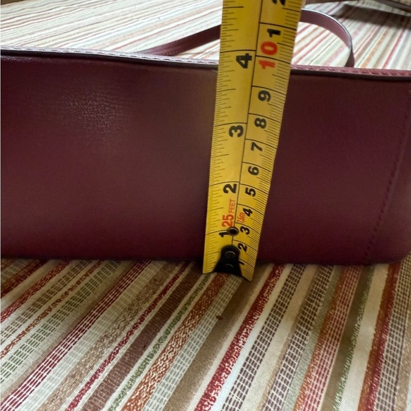 Kate Spade Brown Crossbody Bag with Structured Design - Picture 5 of 7